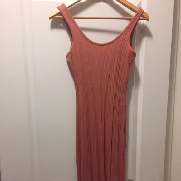 Coral / Peach Ribbed stretchy dress - Picture 1 of 2